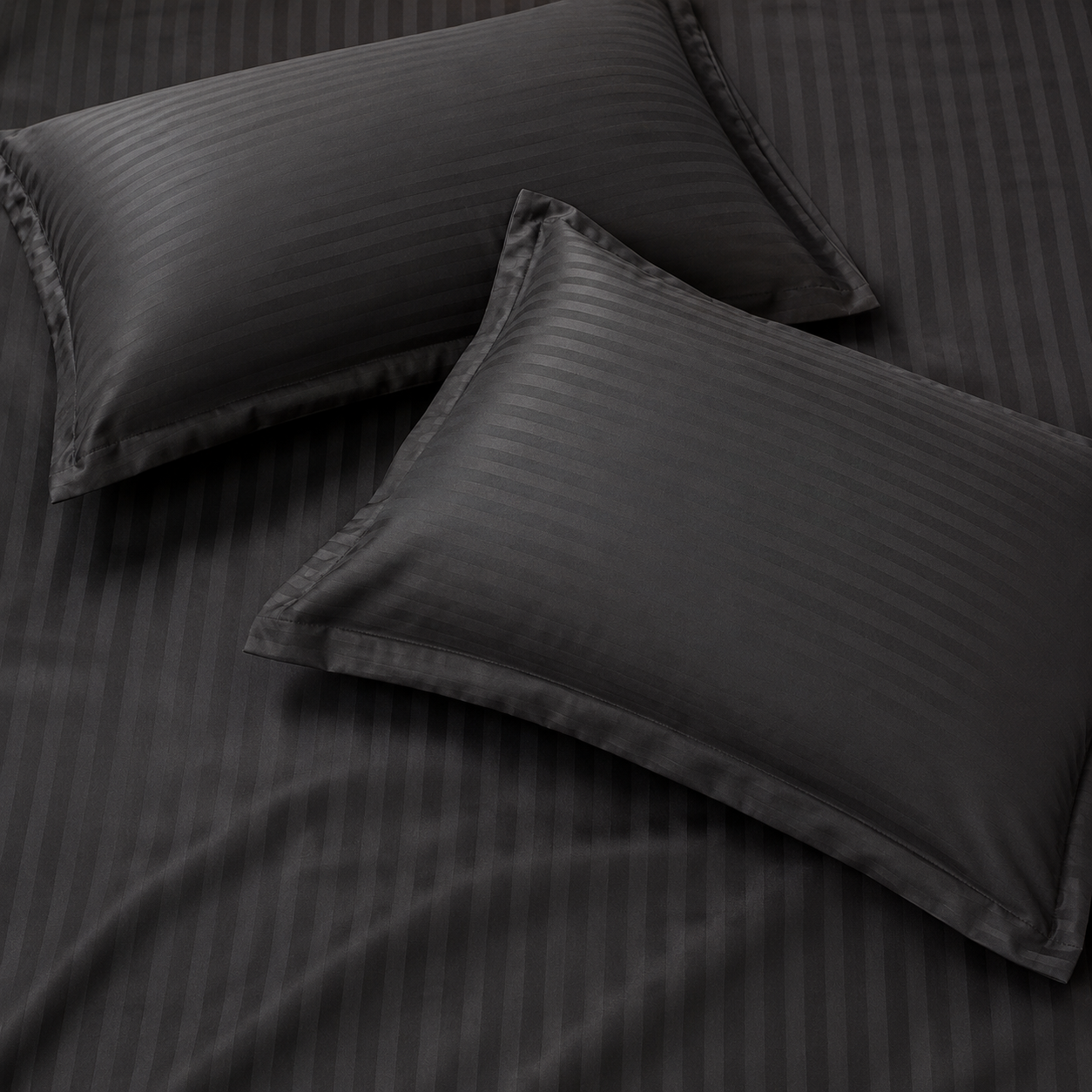 Black Striped 100% Cotton King Bedsheet Set | 300 TC | AD9